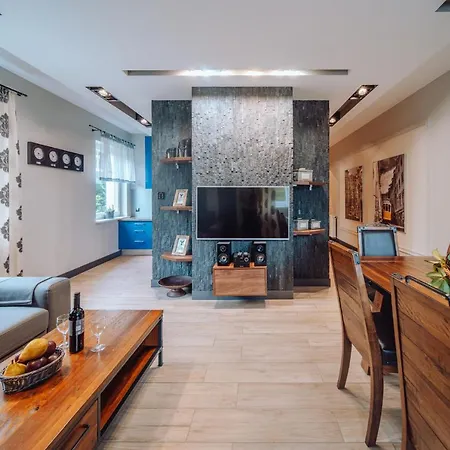 Dolina Wikingow Urnes 08 *